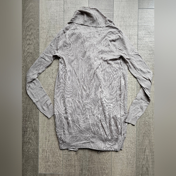 Aritzia (Wilfred) Cardigan Cashmere/Silk - Picture 5 of 6